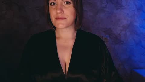 Snapshot of _letty_ chatting on December 6, 8:39 pm Letty online show from December 6, 8:39 pm