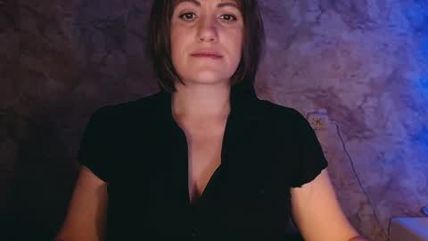 Snapshot of _letty_ chatting on December 19, 8:44 pm Letty online show from December 19, 8:44 pm