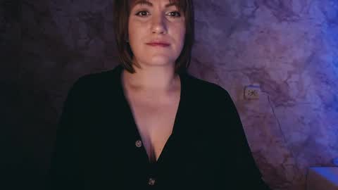 Snapshot of _letty_ chatting on December 21, 9:04 pm Letty online show from December 21, 9:04 pm