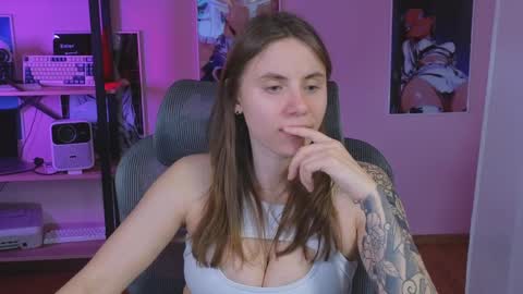 Ann online show from March 25, 8:34 pm