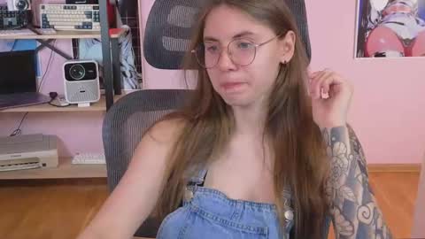 Ann online show from March 19, 8:35 pm