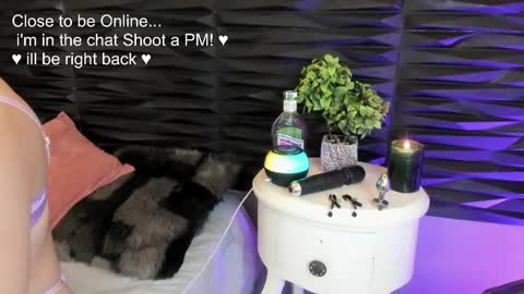 _lustyles_ online show from April 12, 9:12 am