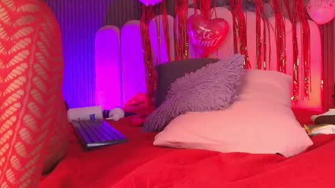 Maddy online show from February 14, 1:13 pm