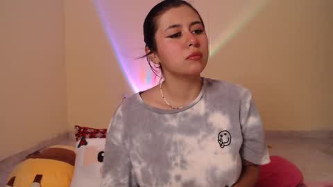 Snapshot of _maiahairy_ chatting on December 10, 10:58 pm Maia online show from December 10, 10:58 pm