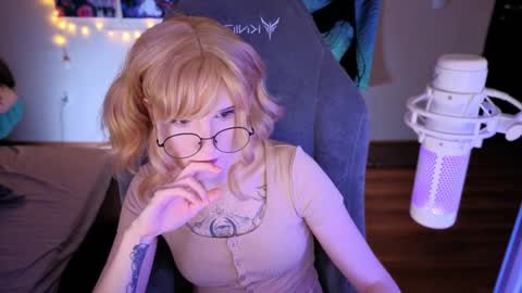 Snapshot of _mariko_ chatting on January 26, 2:52 pm Mariko online show from January 26, 2:52 pm