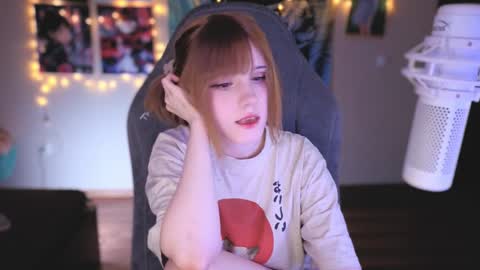 Snapshot of _mariko_ chatting on February 7, 2:47 pm Mariko online show from February 7, 2:47 pm