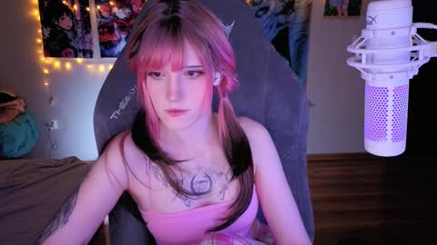 Snapshot of _mariko_ chatting on March 7, 2:12 pm Mariko online show from March 7, 2:12 pm