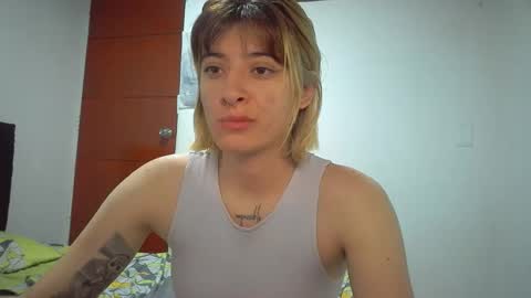 Mia-foster online show from April 28, 12:52 am