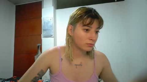 Mia-foster online show from April 9, 12:46 am