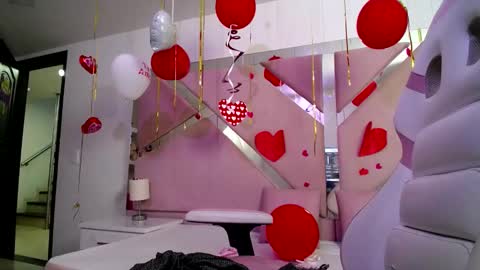 Snapshot of _miaaleon chatting on February 15, 2:11 pm Mia online show from February 15, 2:11 pm