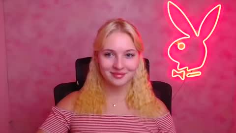 Melanie online show from September 27, 11:17 am