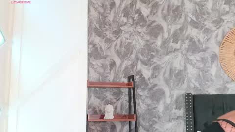 _miss_alexxxa online show from April 12, 9:17 pm