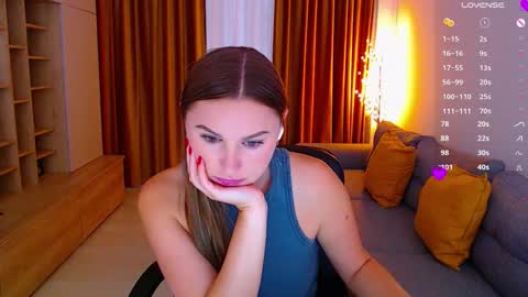 Mia online show from October 15, 11:13 am