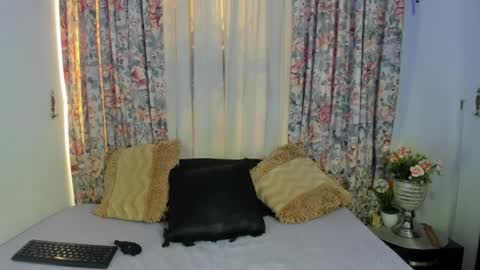 Snapshot of _mizuki chatting on December 19, 2:24 pm mizuki  online show from December 19, 2:24 pm