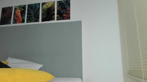 Snapshot of _molly_rosse_ chatting on October 13, 12:19 pm _molly_rosse_ online show from October 13, 12:19 pm