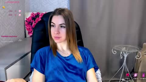 Snapshot of _naughty_megan_ chatting on February 18, 4:58 am Megan online show from February 18, 4:58 am