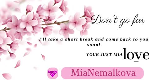 Snapshot of _nemalkovamia chatting on December 27, 5:20 am Mia with a big heart online show from December 27, 5:20 am