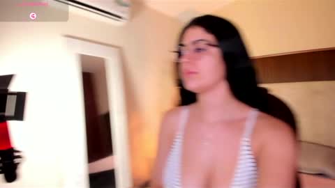 Niah  You can call me Ni or cutie haha online show from September 28, 9:42 pm