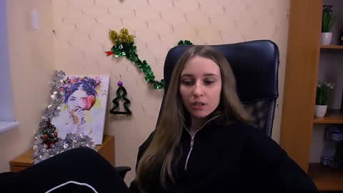 Snapshot of _nicole_new chatting on December 24, 12:44 pm Nica online show from December 24, 12:44 pm