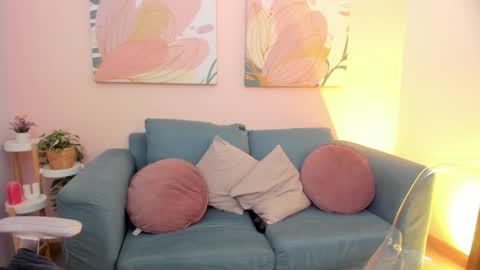 _nicoletteshea_ online show from February 22, 9:48 pm