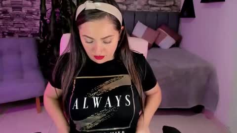 Snapshot of _oliviawilde chatting on February 9, 4:36 am Mariana online show from February 9, 4:36 am