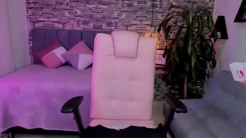 Snapshot of _oliviawilde chatting on January 19, 3:08 am Mariana online show from January 19, 3:08 am