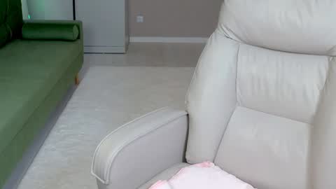 Tina online show from December 22, 1:03 pm