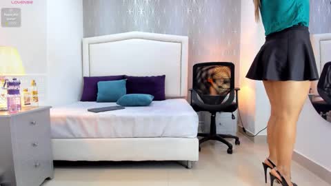  peach1  online show from March 17, 3:16 pm