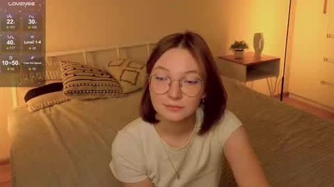 Snapshot of _reverse_gang_ chatting on September 20, 2:26 pm VIKIPVT IS OPEN online show from September 20, 2:26 pm