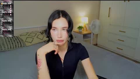 Snapshot of _reverse_gang_ chatting on October 3, 5:45 am VIKIPVT IS OPEN online show from October 3, 5:45 am