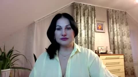 Sara online show from October 12, 11:45 am