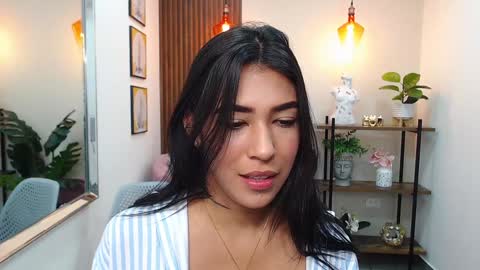 Sassy Girl online show from January 16, 6:48 pm