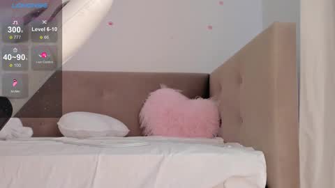 _secretelly_ online show from March 20, 2:11 pm