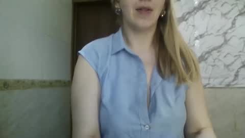  SexyXSveta  online show from April 6, 5:19 am