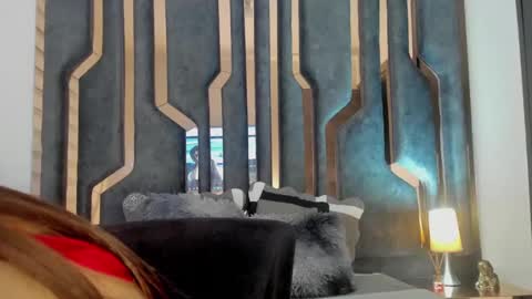 _silvia_vega_ online show from December 8, 6:43 am