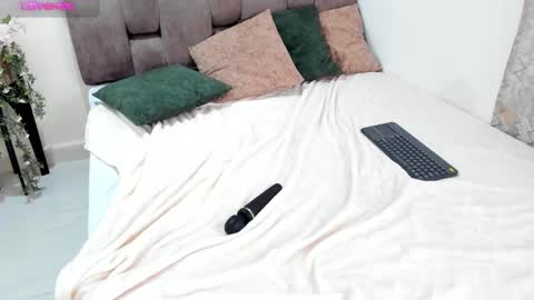    640  200   online show from November 22, 8:22 pm