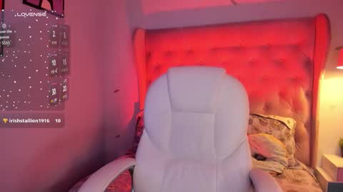 Sophie  online show from March 22, 8:59 pm