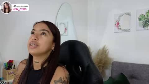 Snapshot of _sophiebrown__ chatting on January 22, 10:50 am Andrea  The Next Stream  Wednesday online show from January 22, 10:50 am