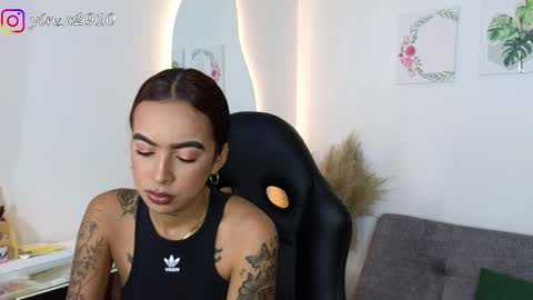 Snapshot of _sophiebrown__ chatting on January 15, 10:27 am Andrea  The Next Stream  Wednesday online show from January 15, 10:27 am