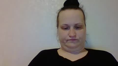 Snapshot of _squirty_pussyyy_ chatting on February 22, 6:59 pm Melisa online show from February 22, 6:59 pm