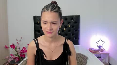 Snapshot of _sussi_ chatting on March 6, 1:35 pm Sussi online show from March 6, 1:35 pm