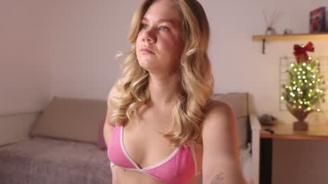 Annie online show from January 4, 1:21 am