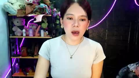 _urpetitegirl online show from May 26, 6:13 am