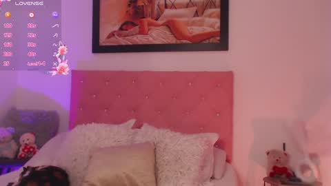 Snapshot of _victoria_florez chatting on January 12, 7:10 pm VICTORIA online show from January 12, 7:10 pm