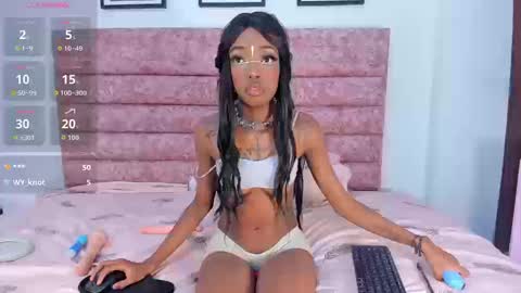 Snapshot of _violet_moon1 chatting on September 13, 10:51 pm _violet_moon1 online show from September 13, 10:51 pm