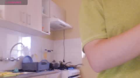 Snapshot of _your_little_nut chatting on December 31, 7:29 pm Macca and Ana online show from December 31, 7:29 pm