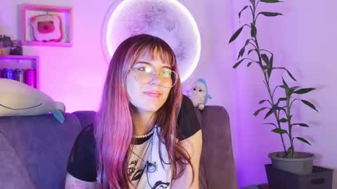 _yourcherrybomb online show from May 16, 5:21 am