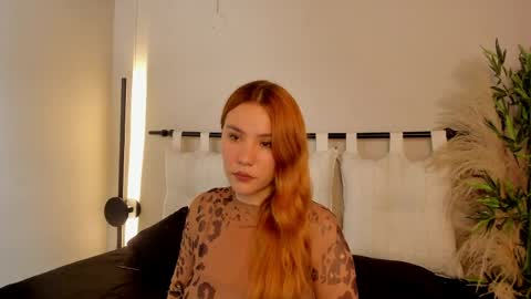 Zoe  online show from May 26, 1:10 pm