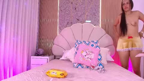 Aisha online show from November 5, 12:10 pm