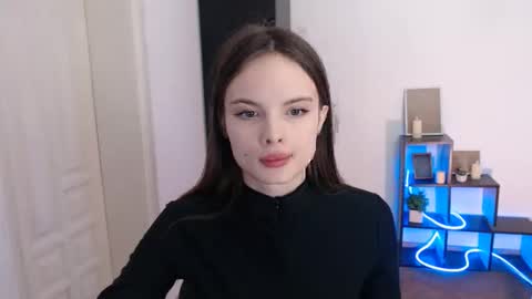a_ariella_ online show from January 14, 2:55 pm
